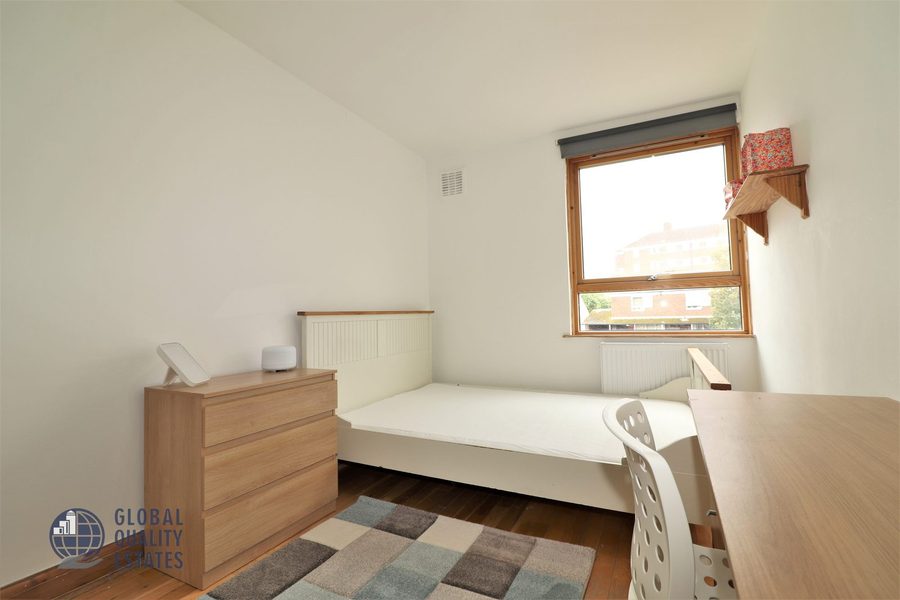 Bedroom, additional view