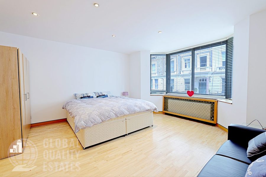 Principal bedroom looking towards the bay window