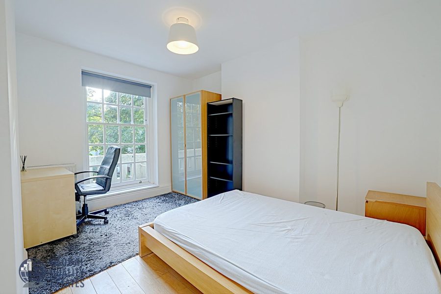 Second bedroom with wardrobe and desk