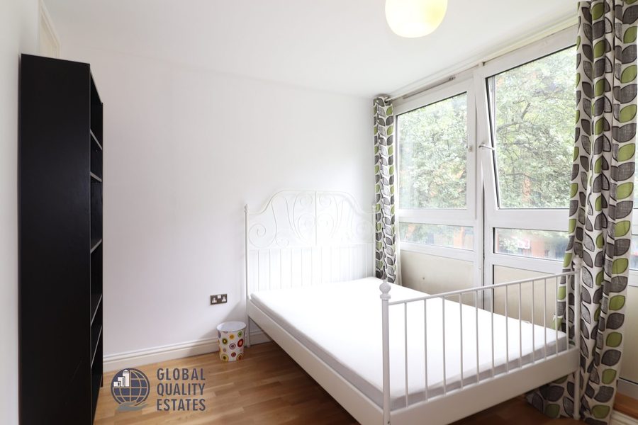 Bedroom, additional view
